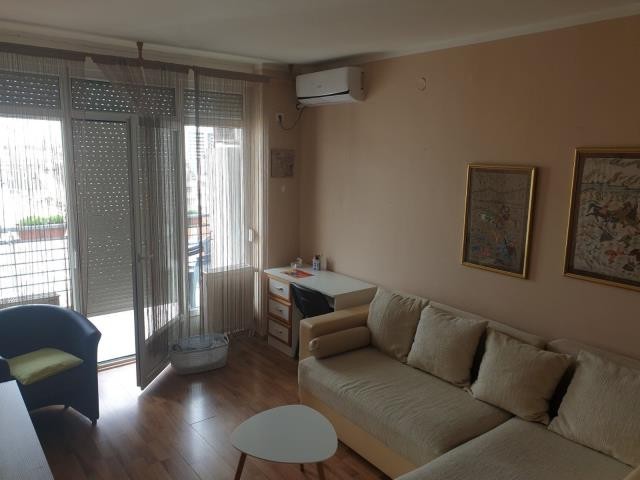 Novi Sad Bulevar Efficiency apartment