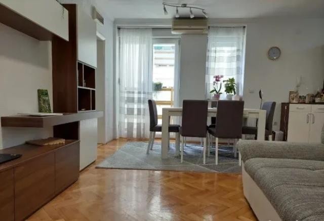 Novi Sad Nova Detelinara Two and a half-room apartment