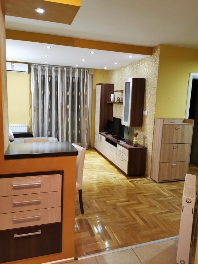 Apartment, Novi Sad, Somborski bulevar | Šifra: 1049120
