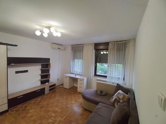 Novi Sad Novo naselje - Šarengrad One-room apartment