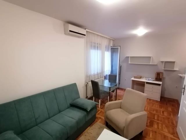 Novi Sad Nova Detelinara Efficiency apartment