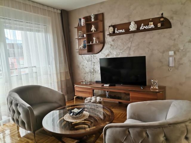 Novi Sad Klisa Three and a half-room apartment