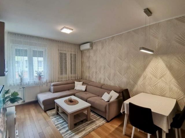 Novi Sad Stanica - SUP Two-room apartment (one bedroom)