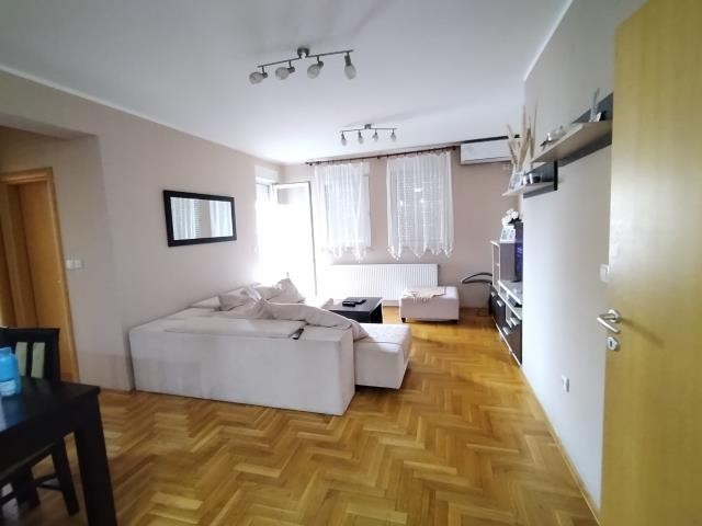 Novi Sad Salajka Two and a half-room apartment