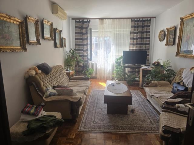 Novi Sad Sajam Three-room apartment