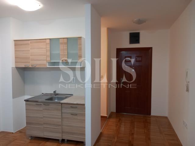 Novi Sad Nova Detelinara Efficiency apartment