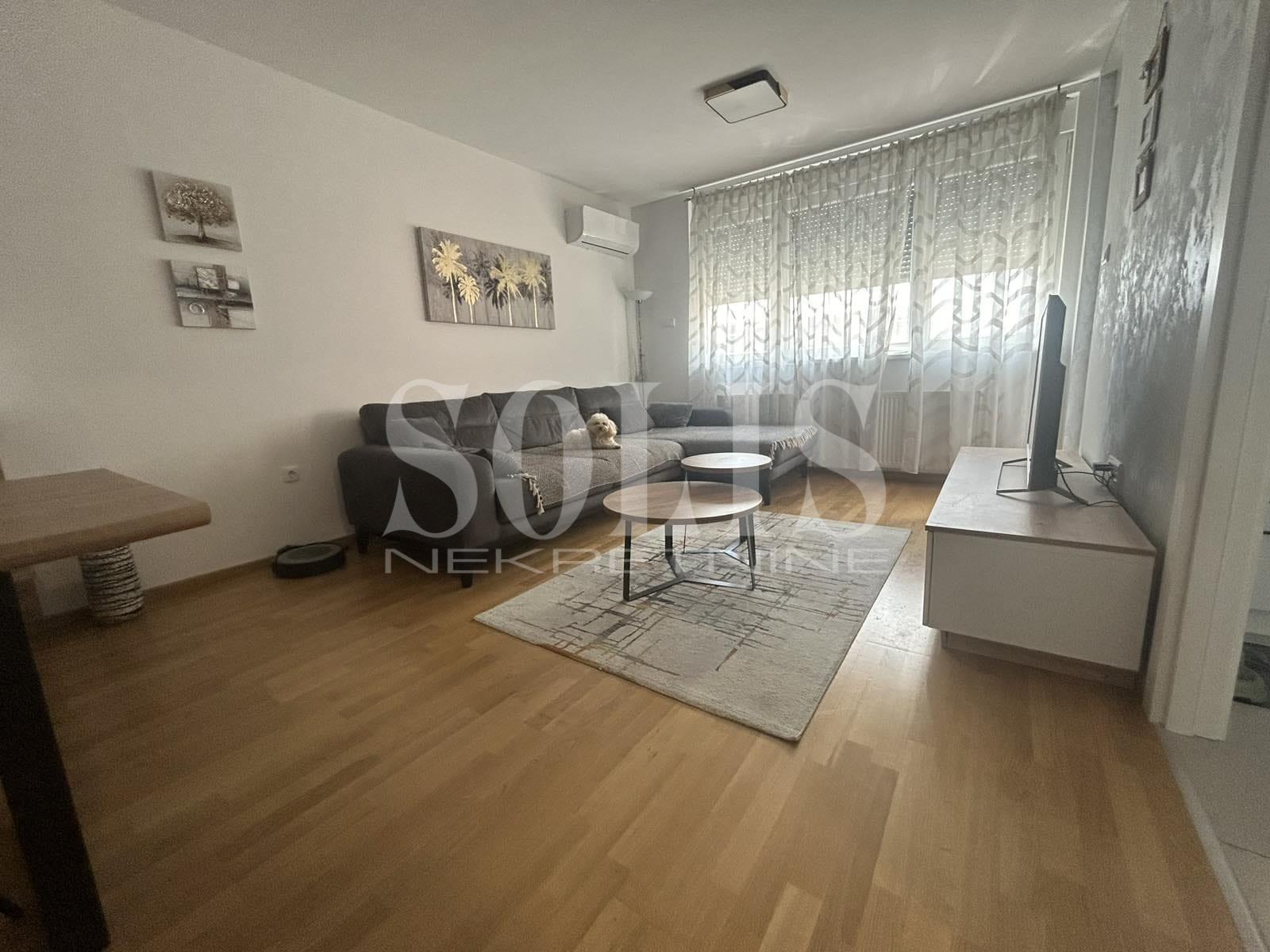 Novi Sad Sajam Three-room apartment