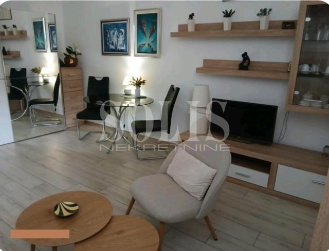 Novi Sad Novo naselje 1.5-Zimmer Wohnung