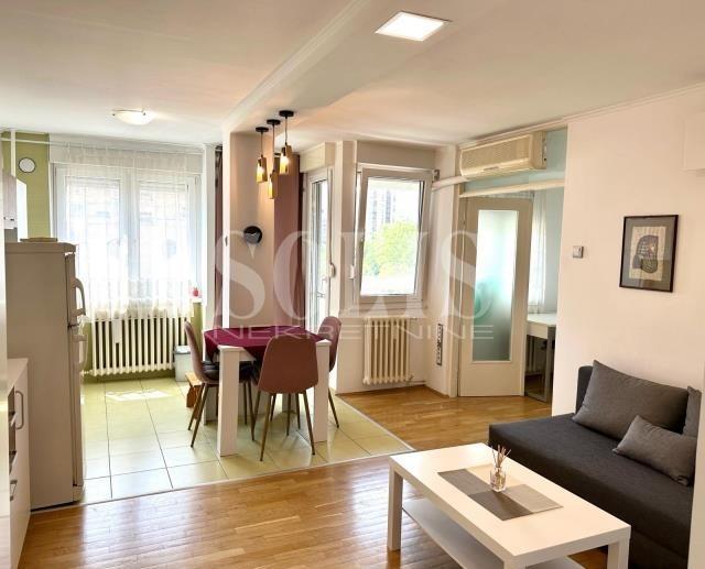 Novi Sad Novo naselje 1.5-Zimmer Wohnung