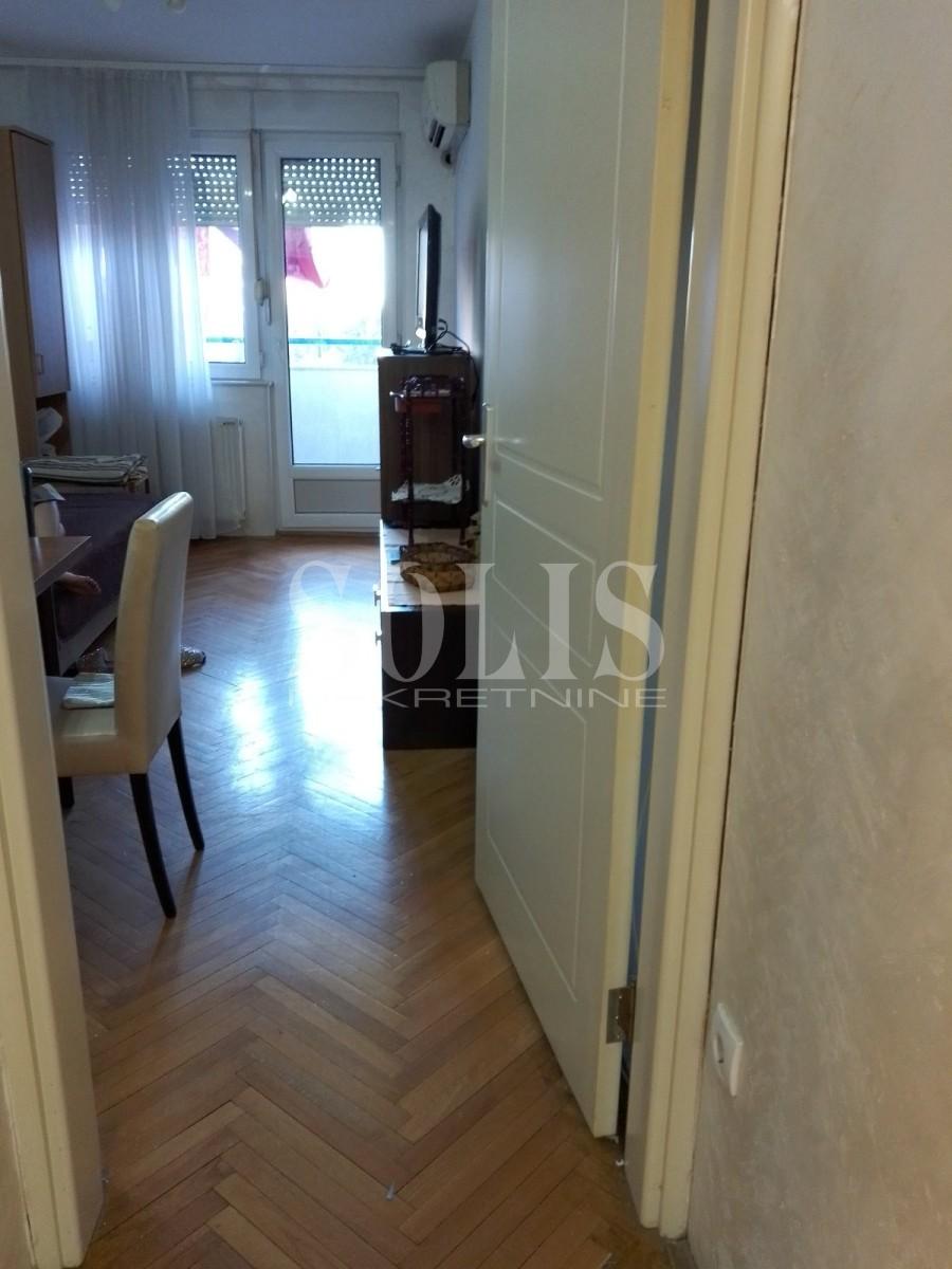 Novi Sad Nova Detelinara Једноипособан