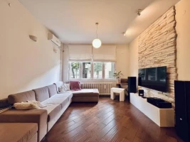 Квартира, Трехкомнатная<br>77 m<sup>2</sup>, Kej