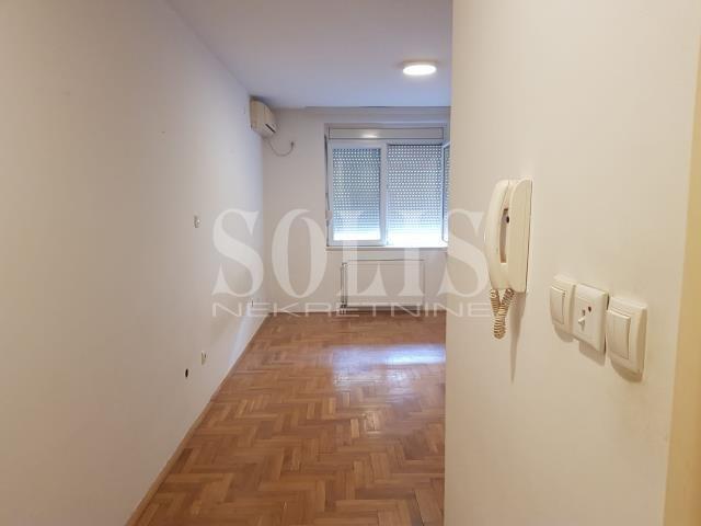 Novi Sad Sajam Garsonjera