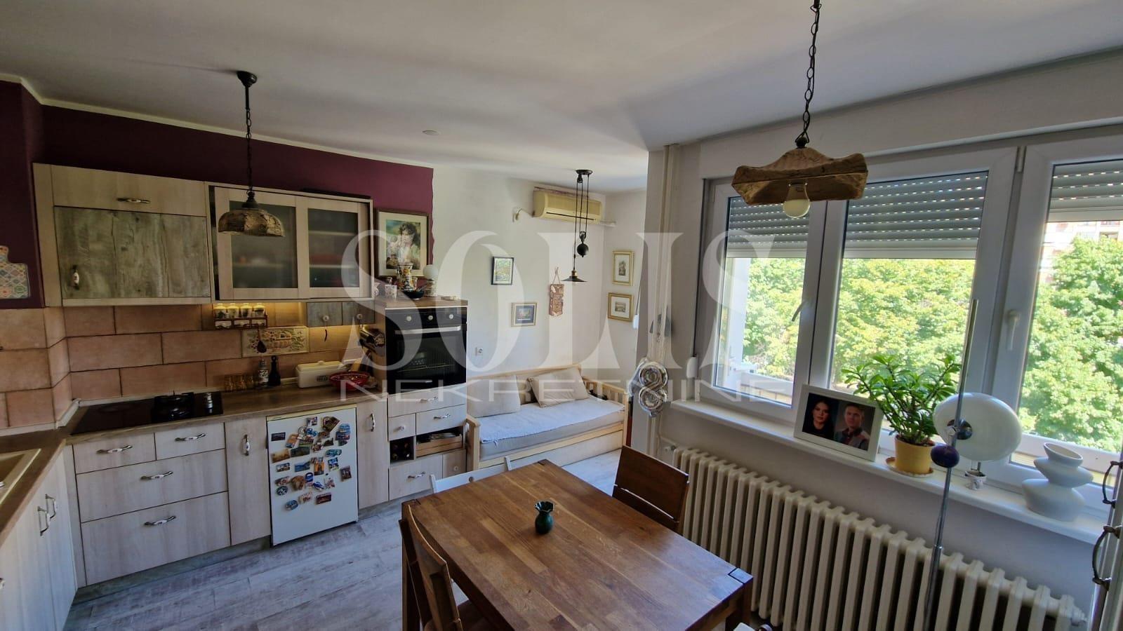 Novi Sad Stanica Dvoiposoban