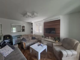 Stan, Dvosoban<br>50 m<sup>2</sup>, Stanica - SUP