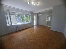 Стан, Двособан<br>57 m<sup>2</sup>, Centar