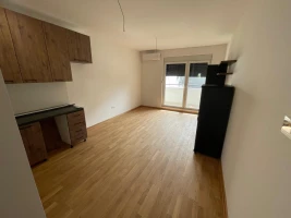 Stan, Dvosoban<br>43 m<sup>2</sup>, Širi centar