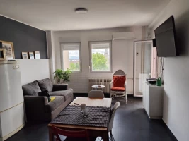 Stan, Trosoban<br>67 m<sup>2</sup>, Centar