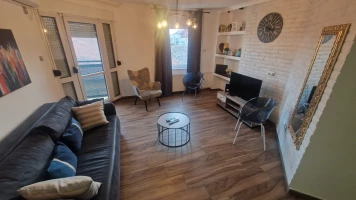 Stan, Dvosoban<br>50 m<sup>2</sup>, Centar