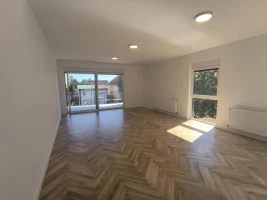 Stan, Četvorosoban<br>103 m<sup>2</sup>, Telep - južni