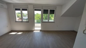 Stan, Četvorosoban<br>78 m<sup>2</sup>, Alibegovac