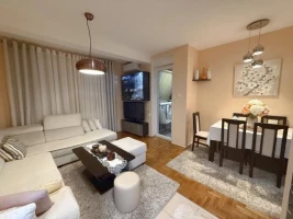 Stan, Dvosoban<br>44 m<sup>2</sup>, Blok 9