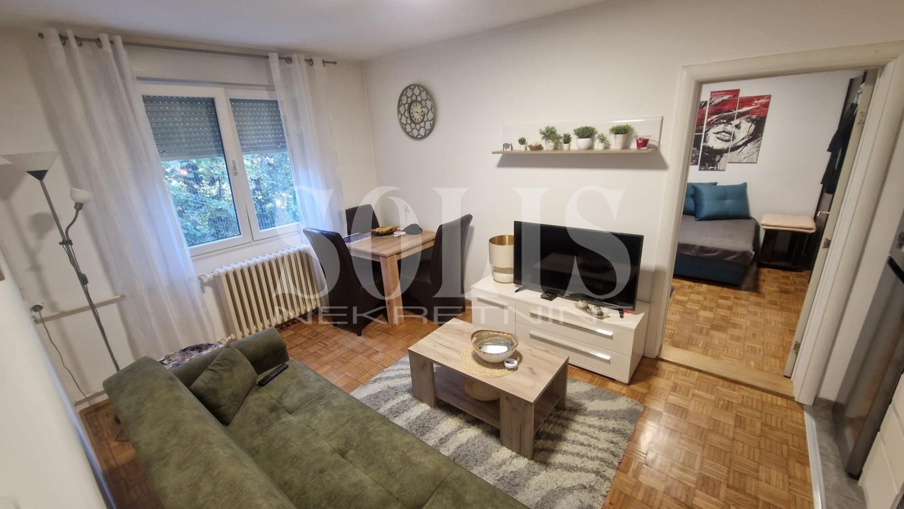 Novi Sad Detelinara Trosoban