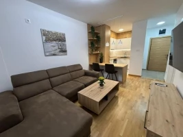 Wohnung, 2-Zimmer Wohnung<br>41 m<sup>2</sup>, Avijacija