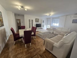 Stan, Dvosoban<br>64 m<sup>2</sup>, Cara Dušana - Adamovićevo