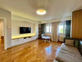 Stan, Četvorosoban<br>100 m<sup>2</sup>, Kej