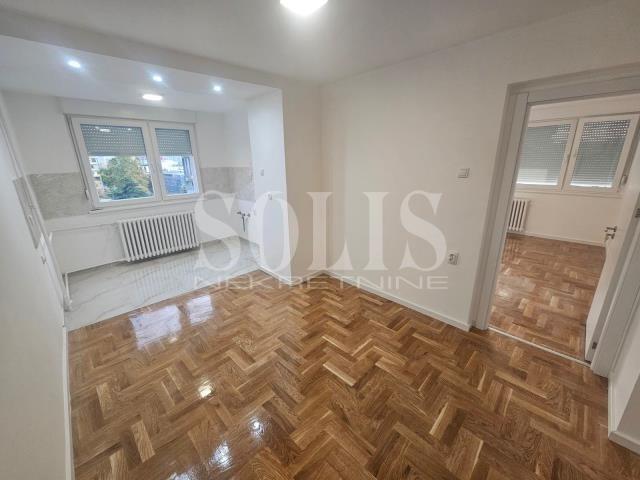 Novi Sad Bulevar Dvoiposoban