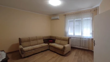 Stan, Četvorosoban<br>77 m<sup>2</sup>, Širi centar