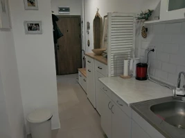 Стан, Једноипособан<br>38 m<sup>2</sup>, Stanica