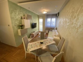 Stan, Dvoiposoban<br>55 m<sup>2</sup>, Grbavica