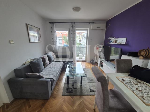 Stan, Novi Sad, Cara Dušana - Adamovićevo | Šifra: 1053218