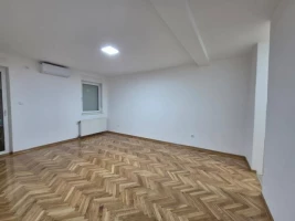 Stan, Dvosoban<br>48 m<sup>2</sup>, Sajam