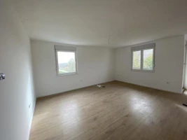 Stan, Troiposoban<br>99 m<sup>2</sup>, Veternik