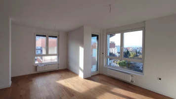 Stan, Dvoiposoban<br>73 m<sup>2</sup>, Somborski bulevar