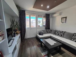 Stan, Trosoban<br>81 m<sup>2</sup>, Liman 1