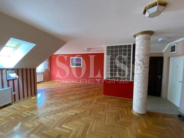 Novi Sad Sajam Trosoban