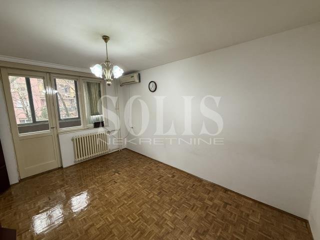 Novi Sad Detelinara 3-Zimmer Wohnung