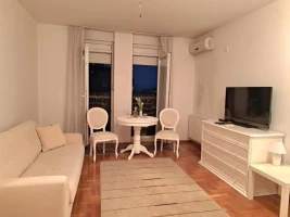 Stan, Garsonjera<br>24 m<sup>2</sup>, Bulevar Evrope