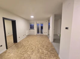 Stan, Dvosoban<br>55 m<sup>2</sup>, Cara Dušana - Adamovićevo